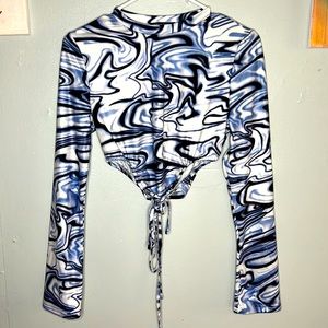 SHEIN Bell Sleeve Pattern Crop Top